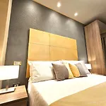 Astoria Supreme - Modern Boutique Suites
